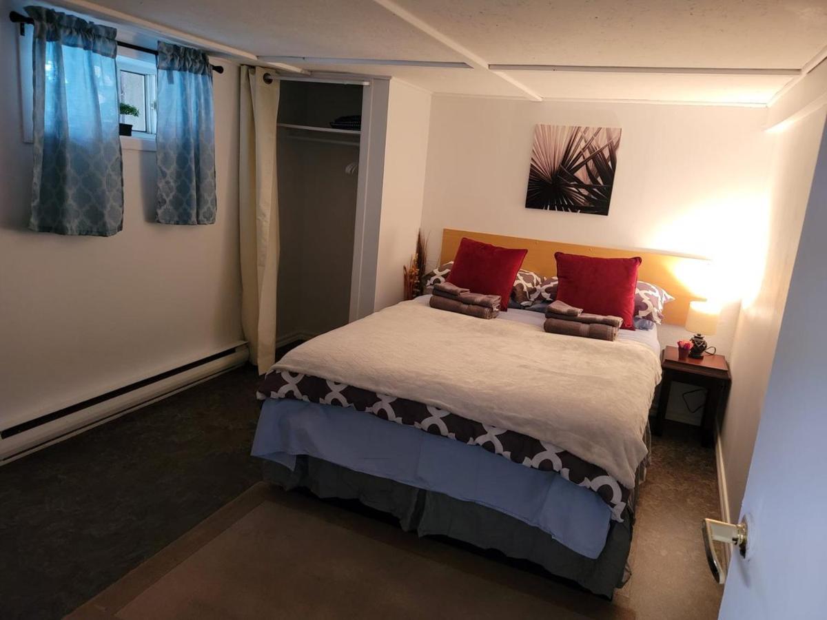 Apartamento Lower Level Apt 6Ft High Close To Hwy Netflix Wifi Edmundston Exterior foto